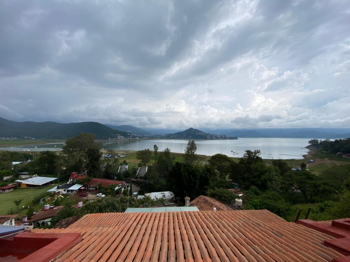 Hospedaje Anturios Valle De Bravo Exterior photo